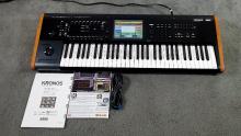 korg-kronos-2-61-key-synthesizer-workstation-w-manufactures-wnty.jpg