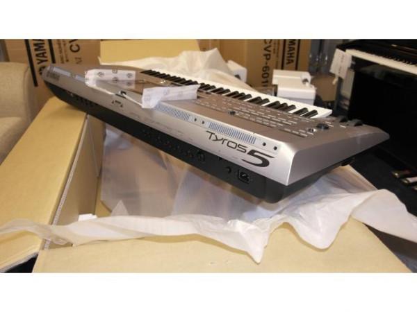 Tyros5 (2).jpg