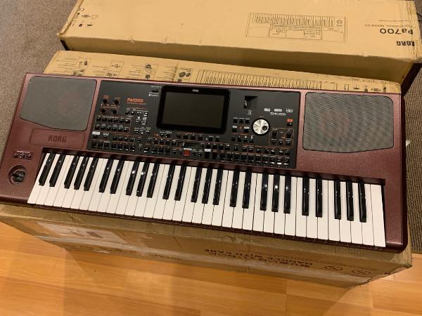 Korg PA-1000 Packed up diplay.jpg