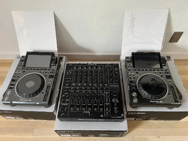 PioneerCDJ-3000Multi-PlayerPioneerDJM-A9DJMixerPioneerDJM-V10.jpg