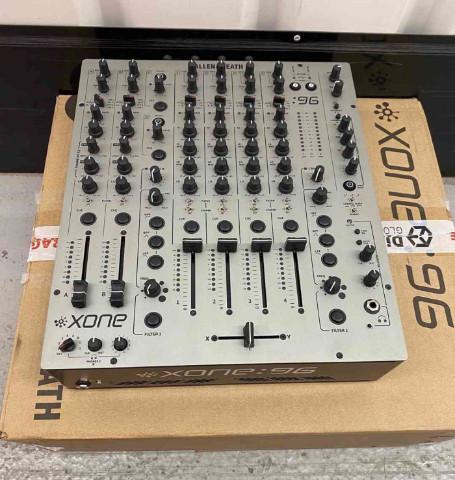 Allen & Heath Xone 96 mixer new.jpg