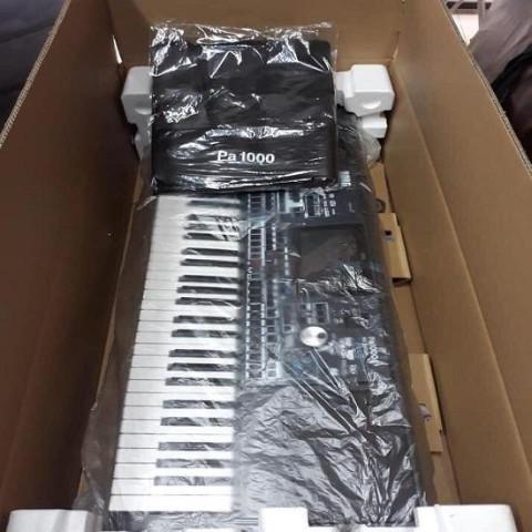New Korg Pa1000 61-Key Keyboard MG Edition Pro Arranger packaged.jpg