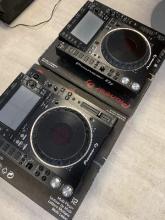 New 2x Pioneer CDJ 2000NXS2 Players...jpg