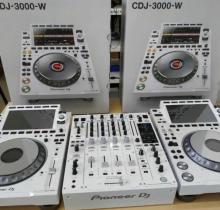 new Pioneer CDJ-3000-w (2) and DJM-900NXS2-W limited White.jpg