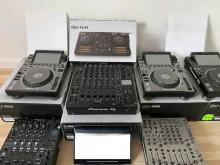 unboxindisplayPioneerDJMV10Pioneercdj3000playersPioneerddjflx4packedupdisplay.jpg